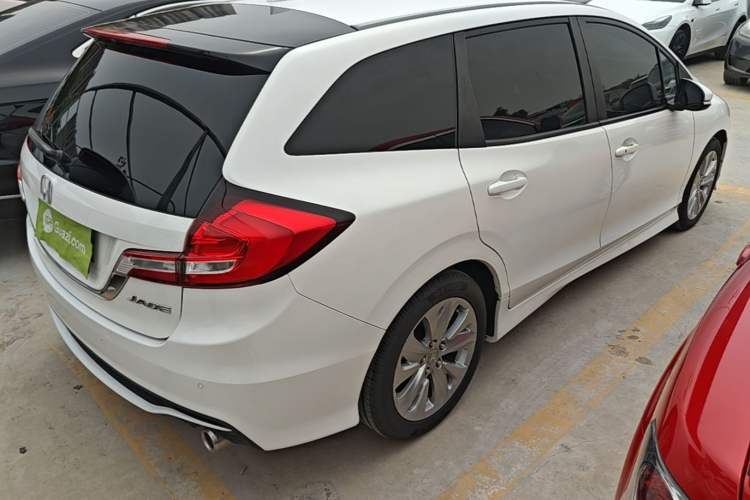 Used Honda Jade 2017 1.8L automatic Comfort version 5 seats Rear Right 45 Deg