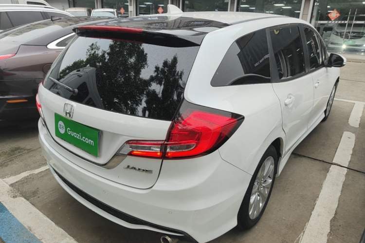 Used Honda Jade 2017 1.8L automatic Comfort version 5 seats Rear Right 45 Deg