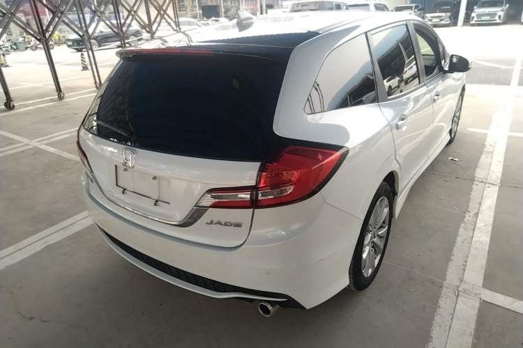 Used Honda Jade 2017 1.8L automatic Comfort version 5 seats Rear Right 45 Deg