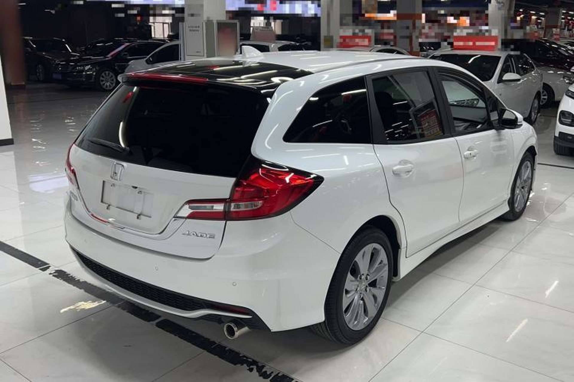 Used Honda Jade 2017 1.8L automatic Comfort version 5 seats Rear Right 45 Deg