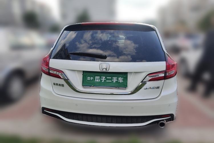 Used Honda Jade 2017 1.8L automatic Comfort version 5 seats Rear