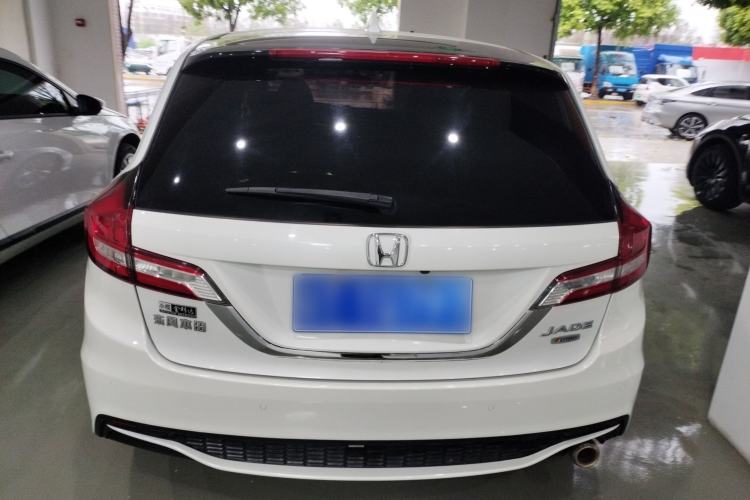 Used Honda Jade 2017 1.8L automatic Comfort version 5 seats Rear
