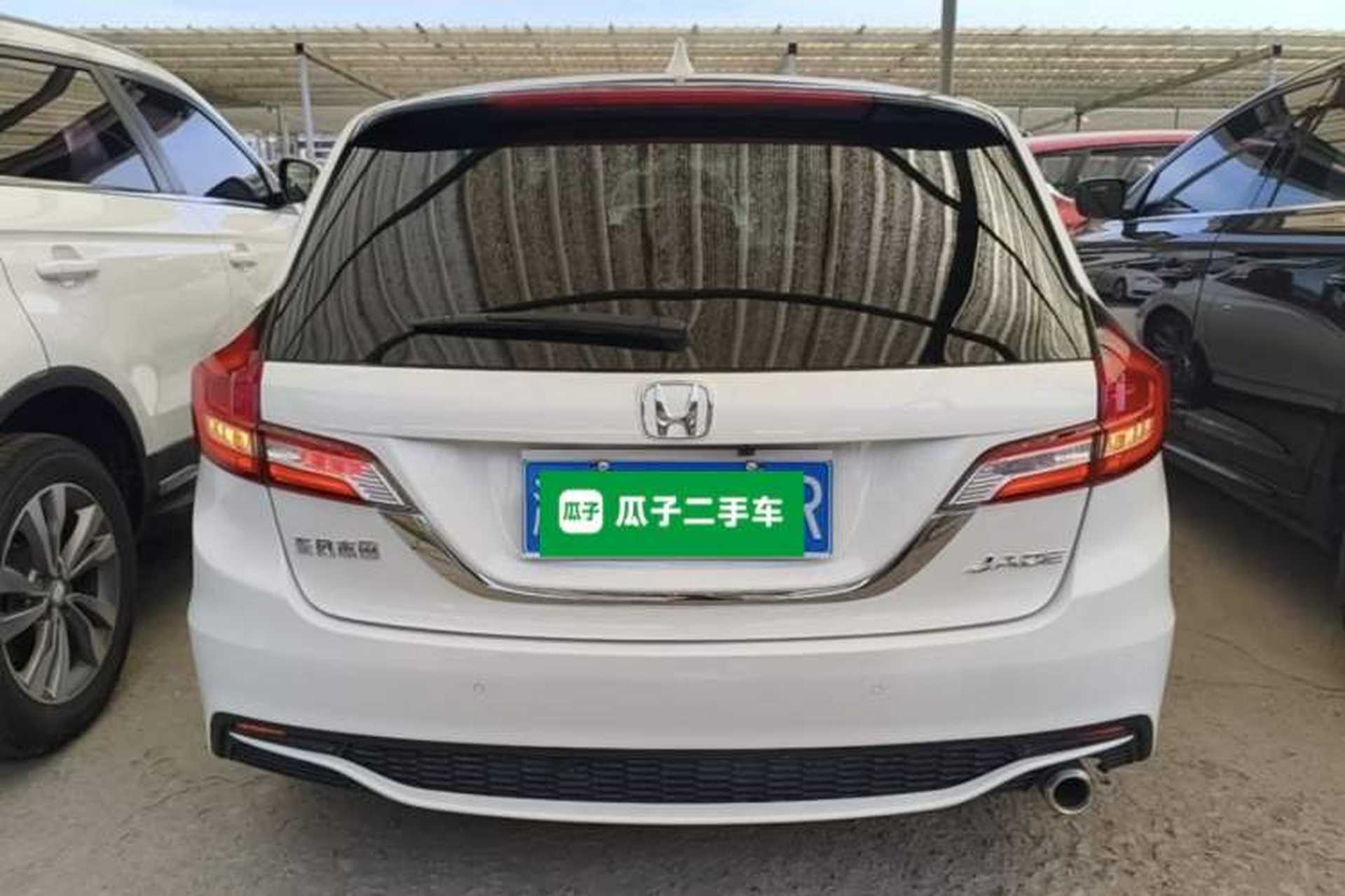 Used Honda Jade 2017 1.8L automatic Comfort version 5 seats Rear