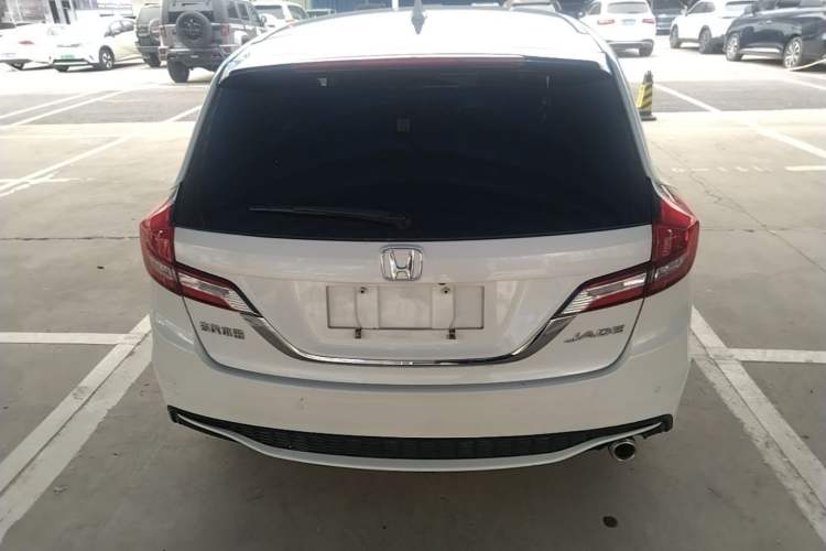 Used Honda Jade 2017 1.8L automatic Comfort version 5 seats Rear