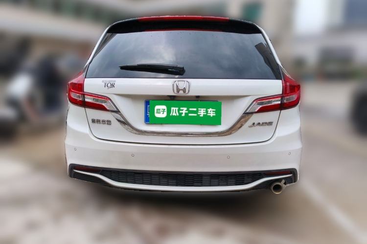 Used Honda Jade 2017 1.8L automatic Comfort version 5 seats Rear