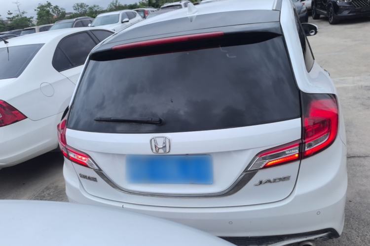 Used Honda Jade 2017 1.8L automatic Comfort version 5 seats Rear
