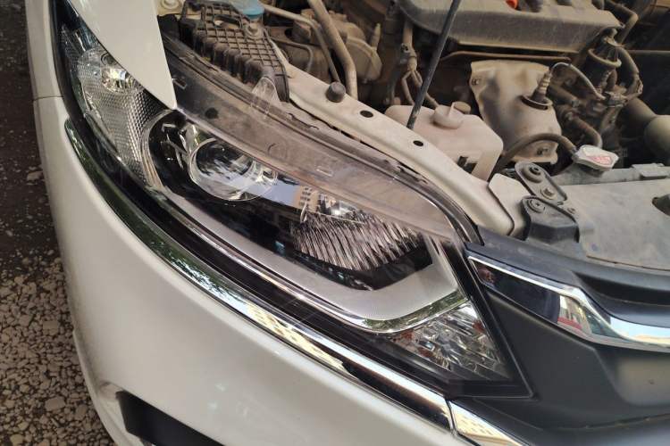 Used Honda Jade 2017 1.8L automatic Comfort version 5 seats Right Front Headlight