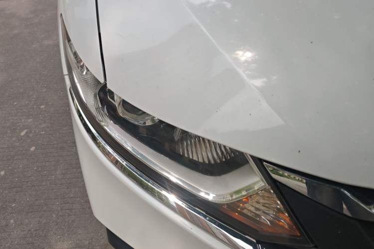 Used Honda Jade 2017 1.8L automatic Comfort version 5 seats Right Front Headlight