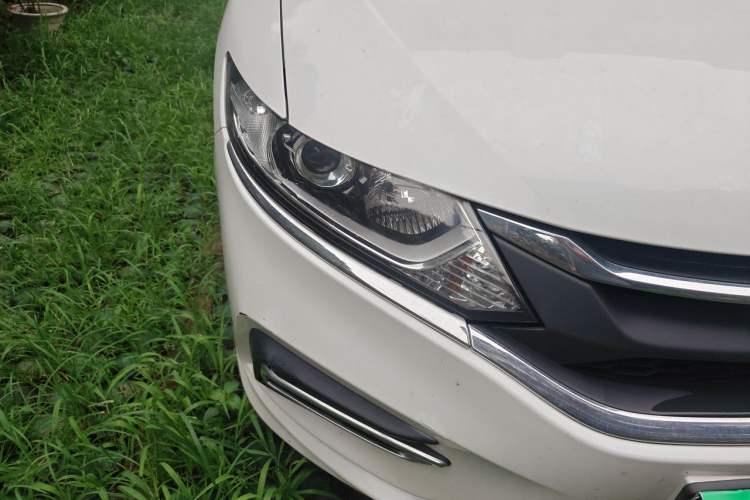 Used Honda Jade 2017 1.8L automatic Comfort version 5 seats Right Front Headlight