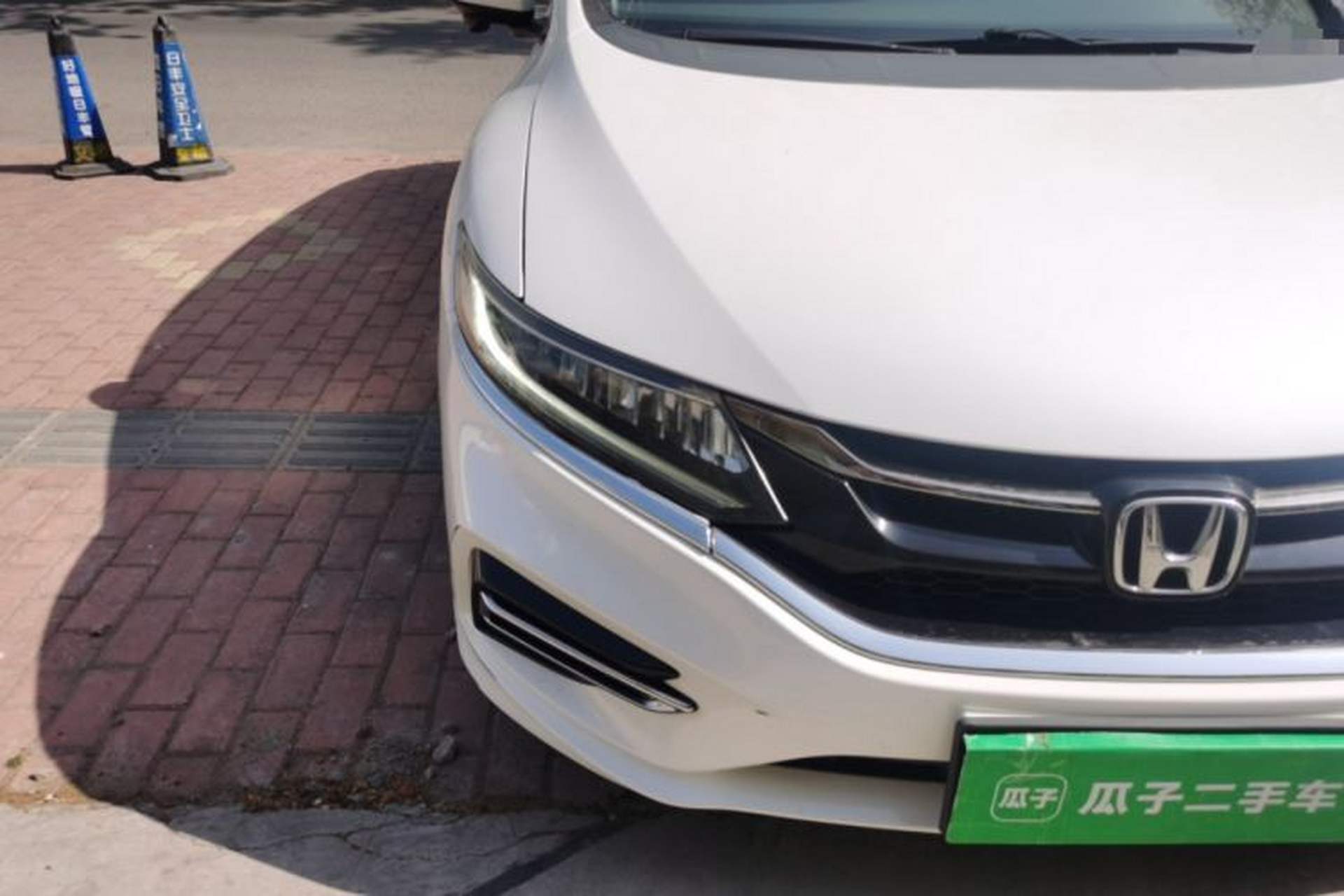Used Honda Jade 2017 210 TURBO CVT Luxury Edition 5 Seats Right Front Headlight