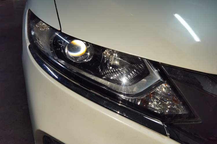 Used Honda Jade 2017 1.8L automatic Comfort version 5 seats Right Front Headlight