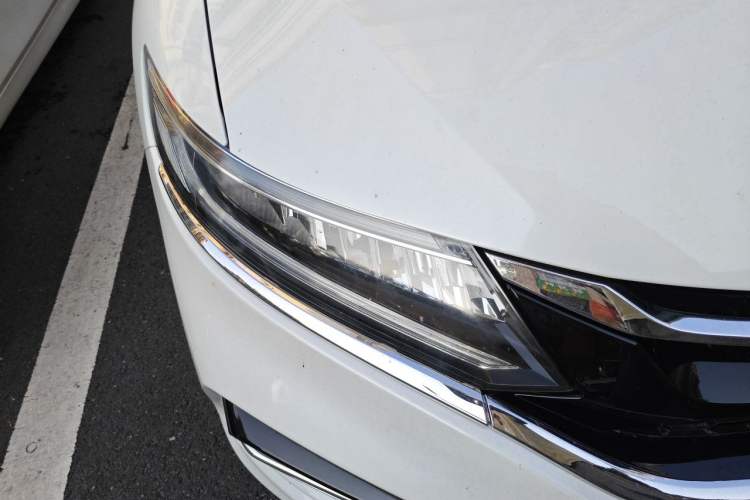 Used Honda Jade 2017 210 TURBO CVT Luxury Edition 5 Seats Right Front Headlight