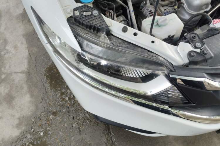 Used Honda Jade 2017 1.8L automatic Comfort version 5 seats Right Front Headlight