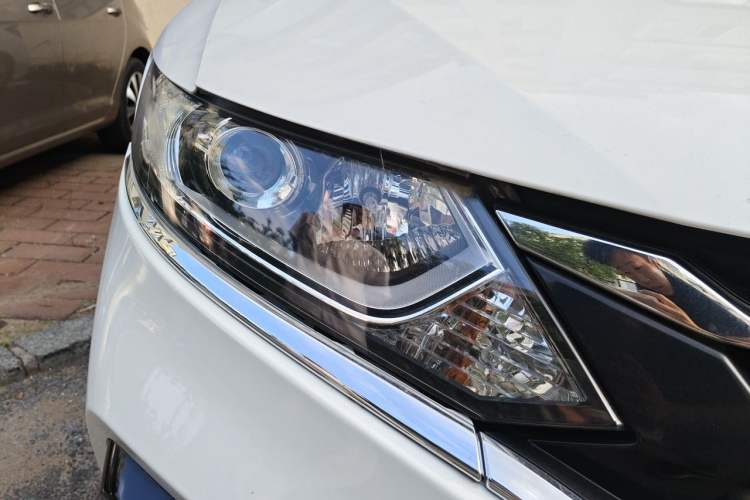 Used Honda Jade 2017 210TURBO CVT Fashion Edition 5-seater Right Front Headlight