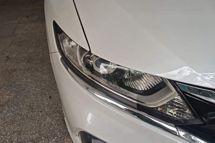Used Honda Jade 2017 210TURBO CVT Fashion Edition 5-seater Right Front Headlight