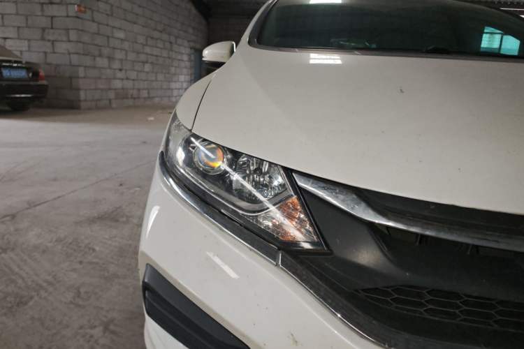 Used Honda Jade 2017 1.8L Automatic Classic Edition 5 seats Right Front Headlight