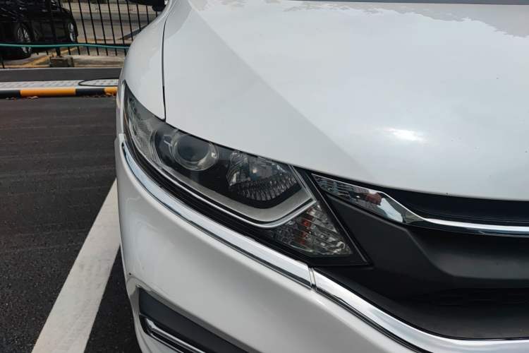 Used Honda Jade 2017 1.8L automatic Comfort version 5 seats Right Front Headlight