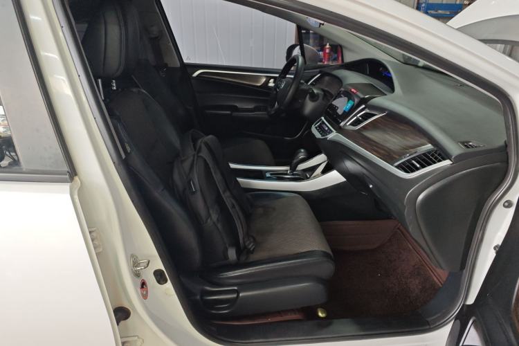 Used Honda Jade 2017 1.8L automatic Comfort version 5 seats Right Front Seat