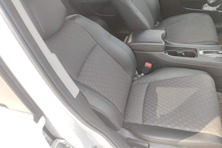 Used Honda Jade 2017 1.8L automatic Comfort version 5 seats Right Front Seat
