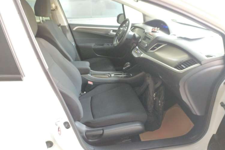 Used Honda Jade 2017 1.8L Automatic Classic Edition 5 seats Right Front Seat