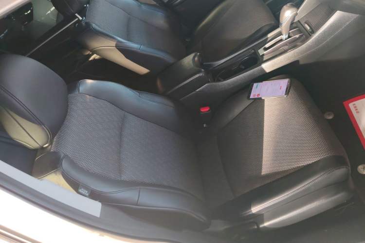 Used Honda Jade 2017 1.8L automatic Comfort version 5 seats Right Front Seat