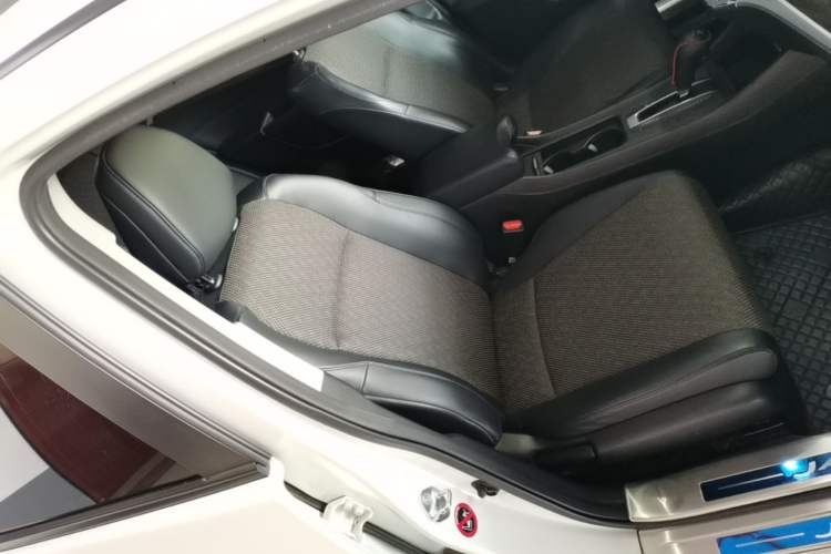 Used Honda Jade 2017 1.8L automatic Comfort version 5 seats Right Front Seat