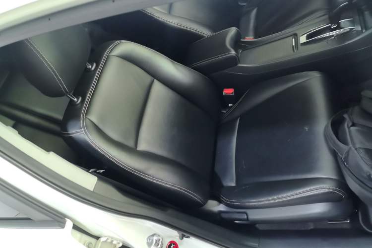 Used Honda Jade 2017 1.8L Automatic Classic Edition 5 seats Right Front Seat