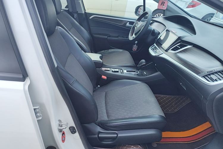 Used Honda Jade 2017 1.8L automatic Comfort version 5 seats Right Front Seat