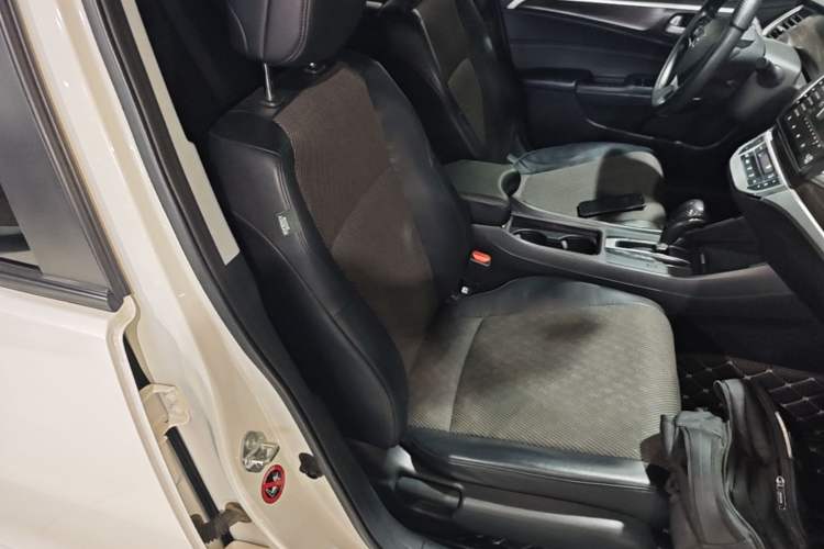 Used Honda Jade 2017 1.8L automatic Comfort version 5 seats Right Front Seat