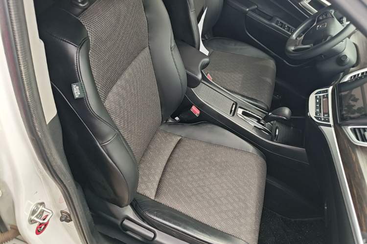Used Honda Jade 2017 1.8L automatic Comfort version 5 seats Right Front Seat