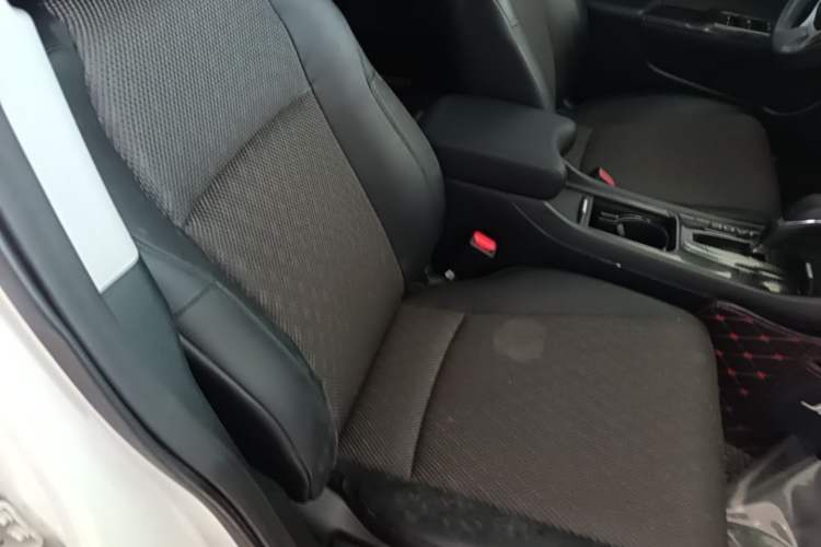Used Honda Jade 2017 1.8L automatic Comfort version 5 seats Right Front Seat