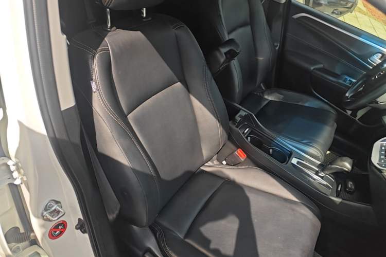 Used Honda Jade 2017 1.8L Automatic Classic Edition 5 seats Right Front Seat