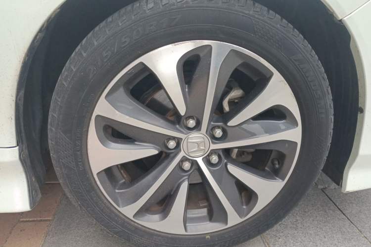 Used Honda Jade 2017 210TURBO CVT Fashion Edition 5-seater Right Front Wheel Hub