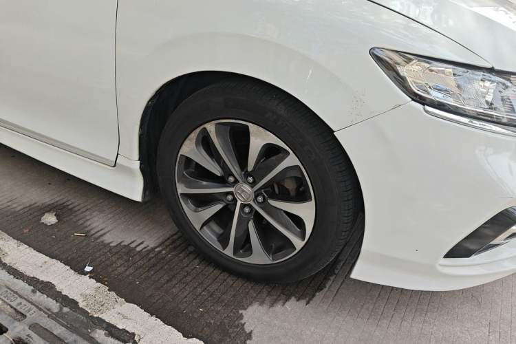 Used Honda Jade 2017 210TURBO CVT Fashion Edition 5-seater Right Front Wheel Hub