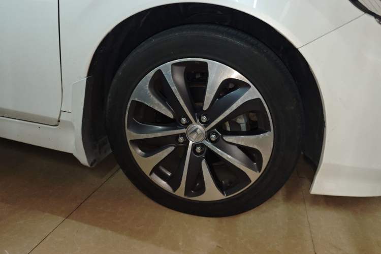 Used Honda Jade 2017 210TURBO CVT Fashion Edition 5-seater Right Front Wheel Hub