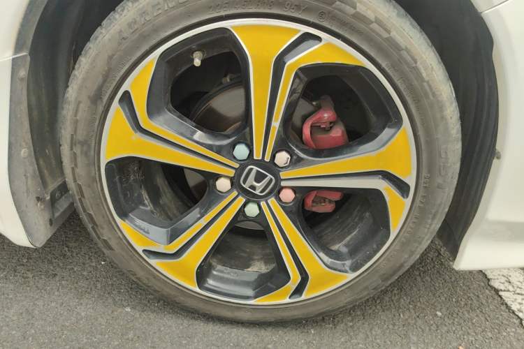 Used Honda Jade 2017 210 TURBO CVT Luxury Edition 5 Seats Right Front Wheel Hub