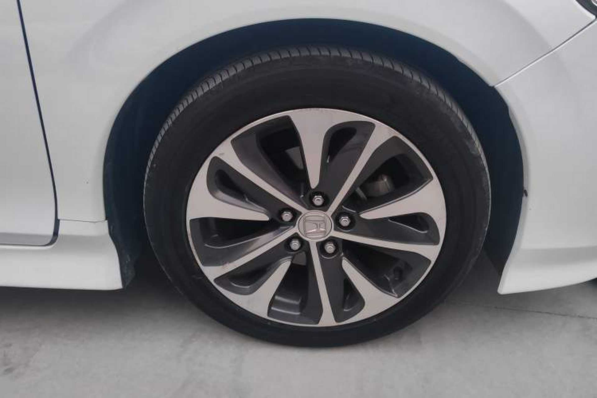 Used Honda Jade 2017 210TURBO CVT Fashion Edition 5-seater Right Front Wheel Hub