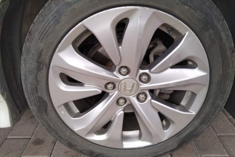 Used Honda Jade 2017 1.8L Automatic Classic Edition 5 seats Right Front Wheel Hub