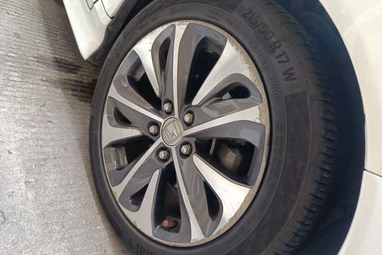 Used Honda Jade 2017 210TURBO CVT Fashion Edition 5-seater Right Front Wheel Hub
