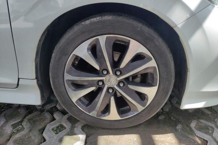 Used Honda Jade 2017 210TURBO CVT Fashion Edition 5-seater Right Front Wheel Hub