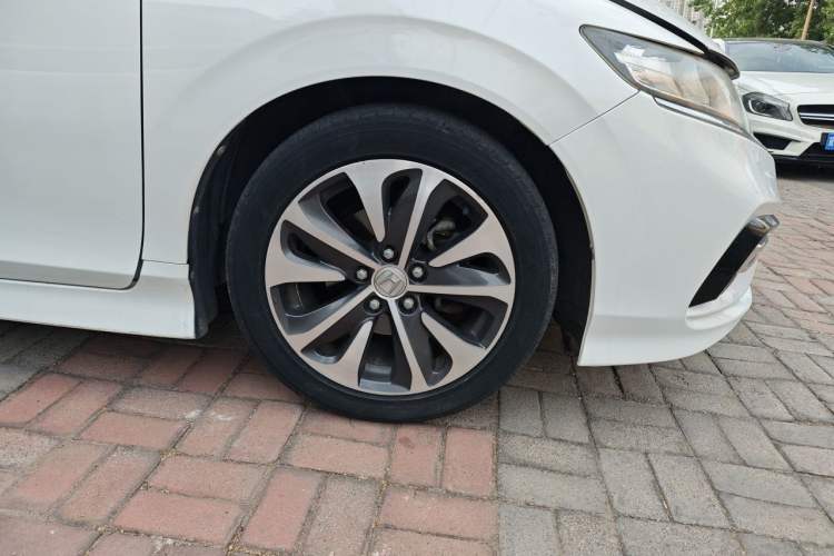 Used Honda Jade 2017 210TURBO CVT Fashion Edition 5-seater Right Front Wheel Hub