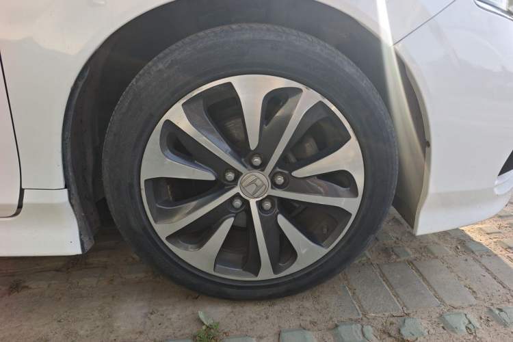 Used Honda Jade 2017 210TURBO CVT Fashion Edition 5-seater Right Front Wheel Hub