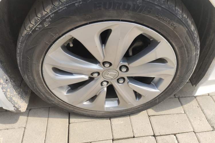 Used Honda Jade 2017 1.8L Automatic Classic Edition 5 seats Right Front Wheel Hub