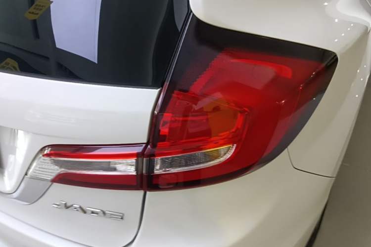 Used Honda Jade 2017 1.8L automatic Comfort version 5 seats Right Rear Taillight