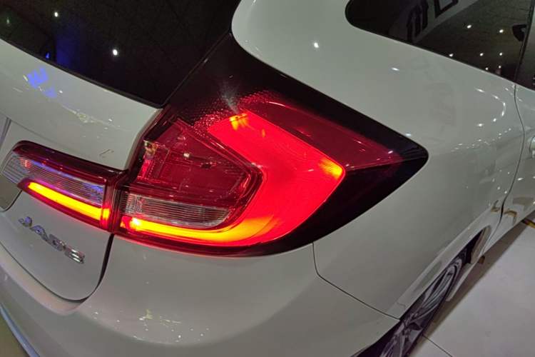 Used Honda Jade 2017 1.8L Automatic Classic Edition 5 seats Right Rear Taillight