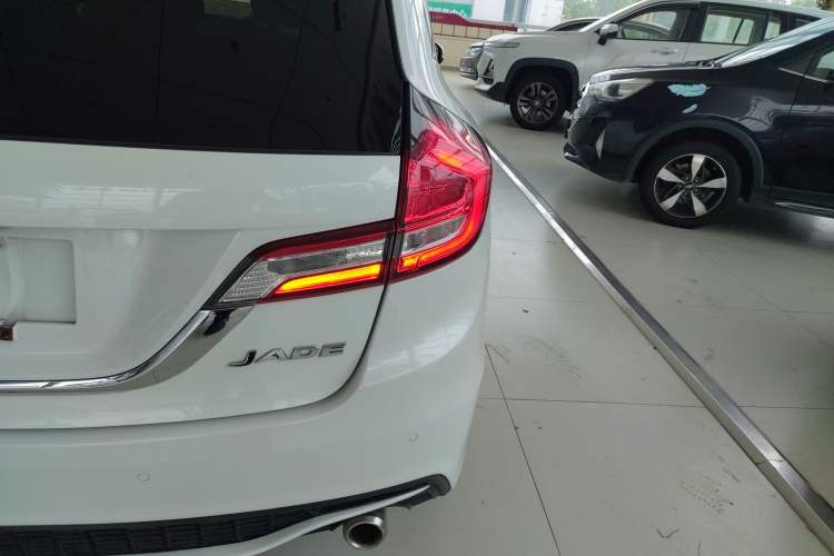 Used Honda Jade 2017 1.8L automatic Comfort version 5 seats Right Rear Taillight