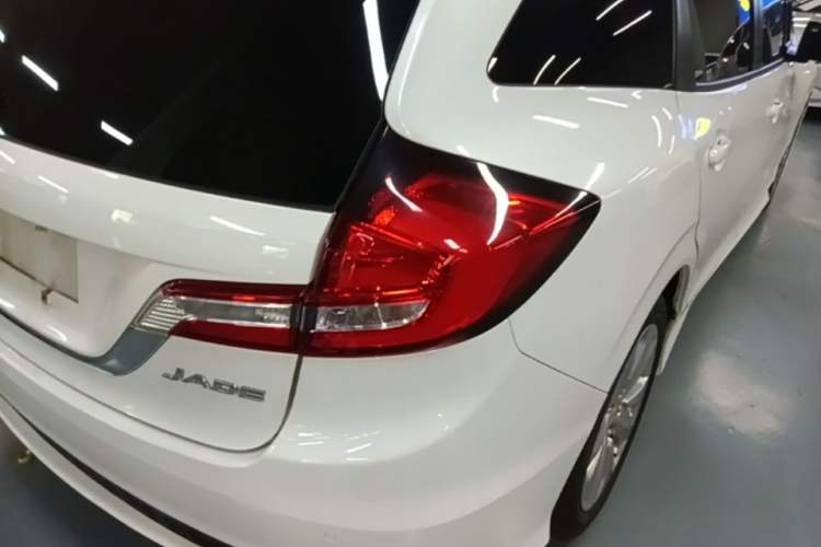 Used Honda Jade 2017 1.8L automatic Comfort version 5 seats Right Rear Taillight