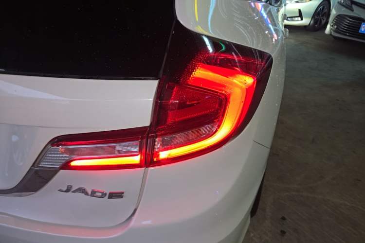 Used Honda Jade 2017 1.8L automatic Comfort version 5 seats Right Rear Taillight