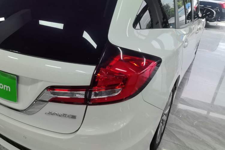Used Honda Jade 2017 1.8L automatic Comfort version 5 seats Right Rear Taillight