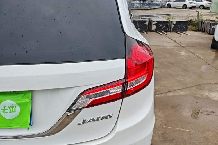 Used Honda Jade 2017 1.8L automatic Comfort version 5 seats Right Rear Taillight